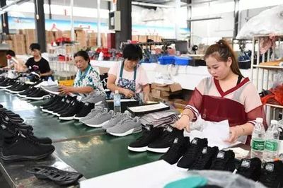 从没有一家鞋厂,到“抢来”一座“鞋都”?多亏安踏打头阵