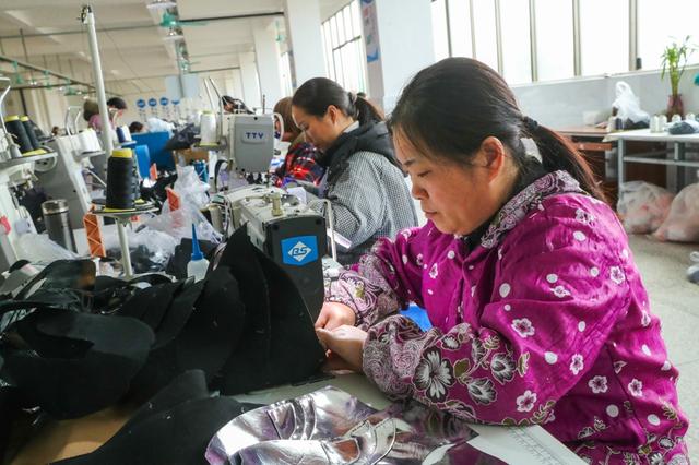 订单足 生产忙——新田鞋业产销两旺